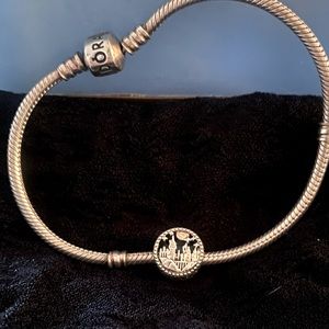 Hogwarts School of Witchcraft and Wizardry PANDORA Charm